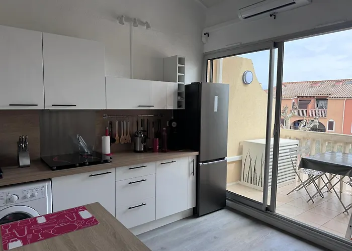 Duplex De 40m2 Avec Piscine A En Roussillon Апартаменты