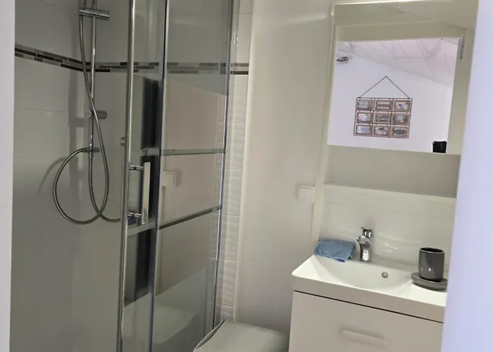 Duplex De 40m2 Avec Piscine A En Roussillon Апартаменты Кане