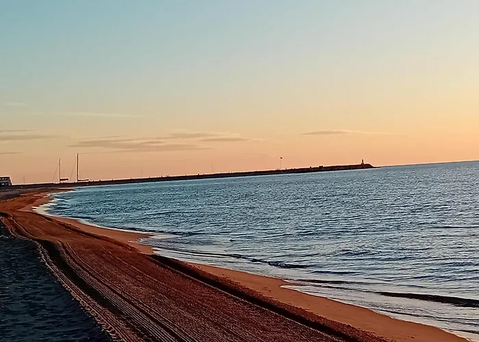 Duplex De 40m2 Avec Piscine A En Roussillon Апартаменты