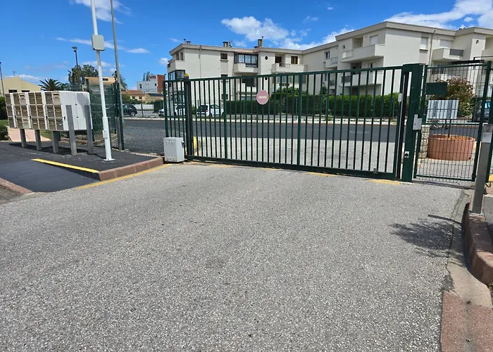 Duplex De 40m2 Avec Piscine A En Roussillon * カネ